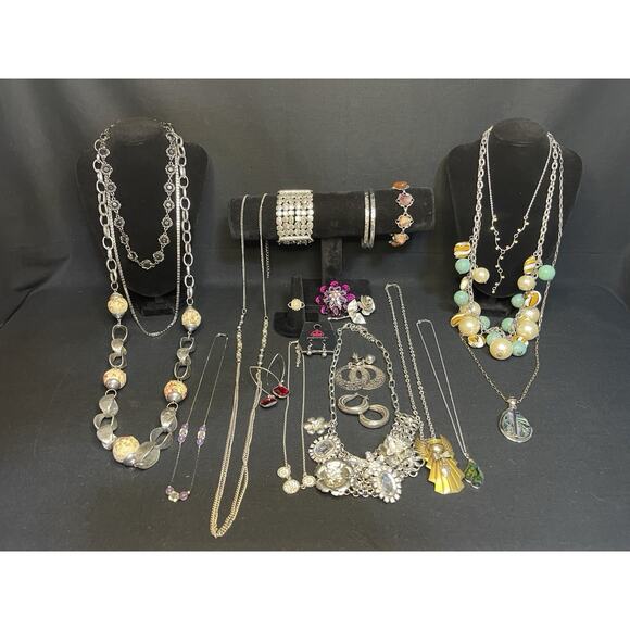 Vintage To Now Lot Silver tone Jewelry Necklace Bracelet Earrings Ring Brooch - Picture 1 of 10